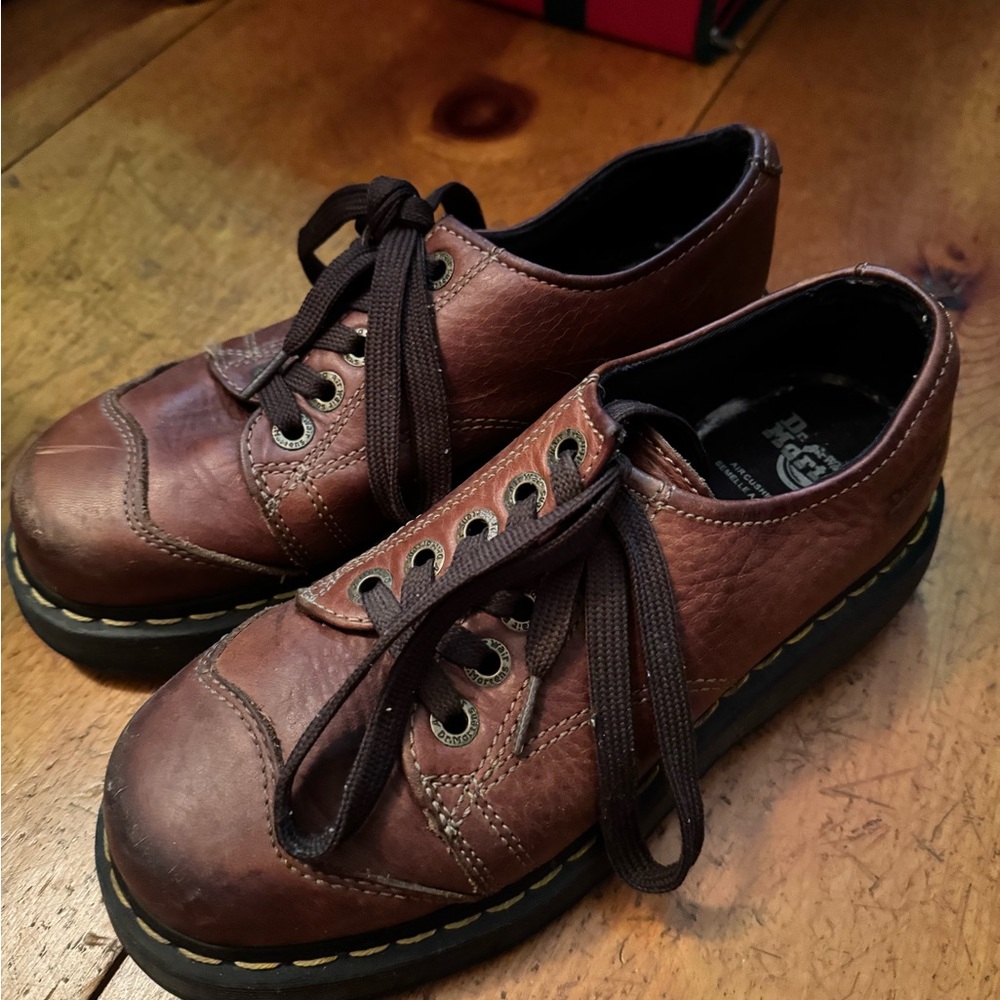 Women’s Vintage Dr. Martens Brown Leather Shoes - Picture 3 of 6